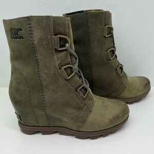 SOREL Joan of Arctic Wedge II Lace Up Leather Boots in Alpine Tundra